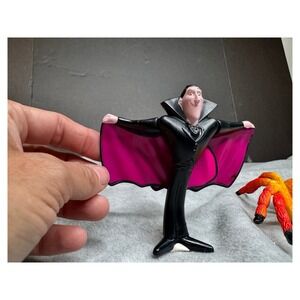 Hotel Transylvania Dracula &‎ Uncle Milton Tarantula Toy Figure Collectibles